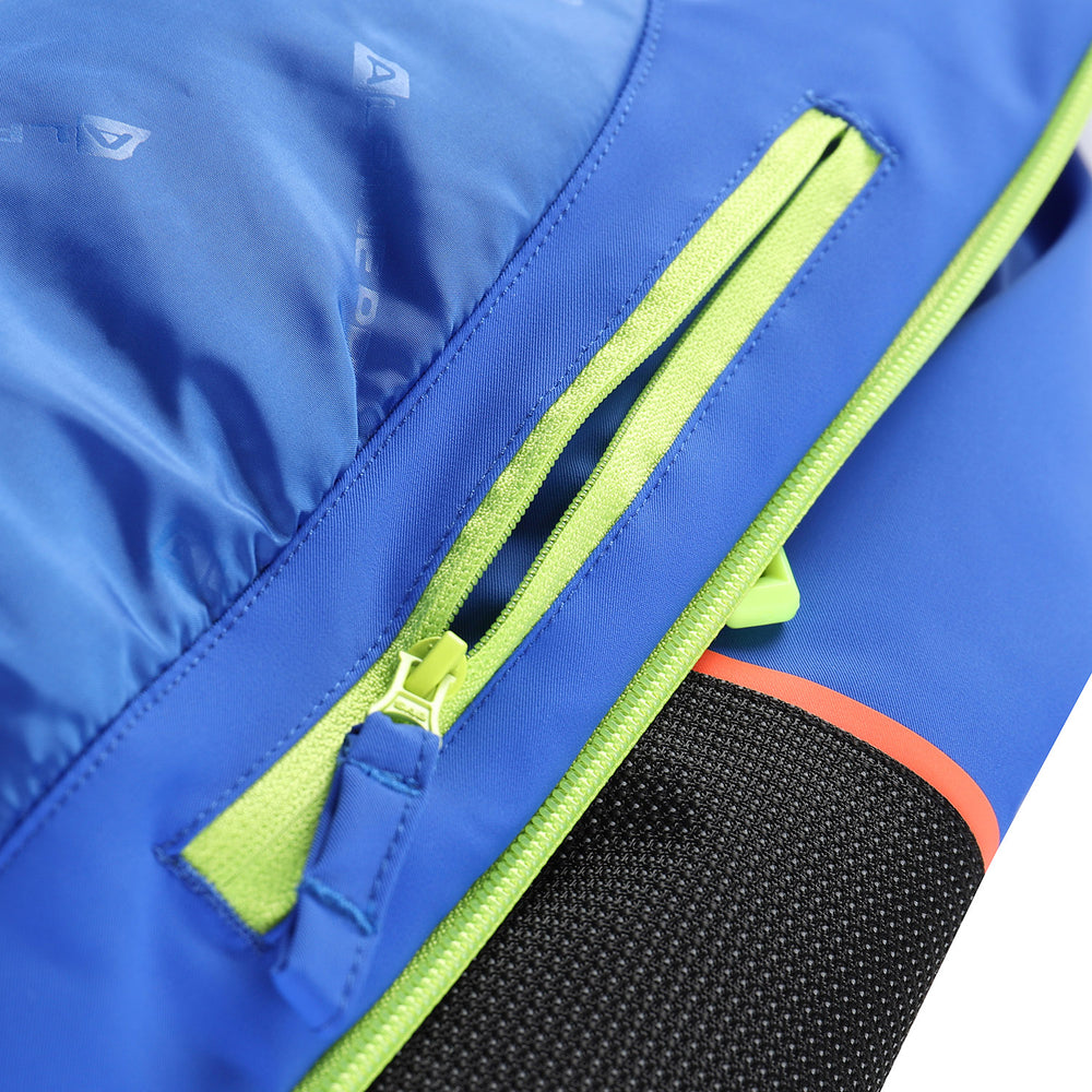 bländande blå