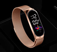 LED-klocka med Magnetiskt Armband